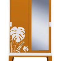 ကြည့်မှန်တံခါးတစ်ချပ်နှင့် ဂရပ်ဖစ်ဒီဇိုင်းပုံပါသော ဘေးဆွဲတံခါးစတီးအဝတ်အစားဗီဒိုအမြင့်-8